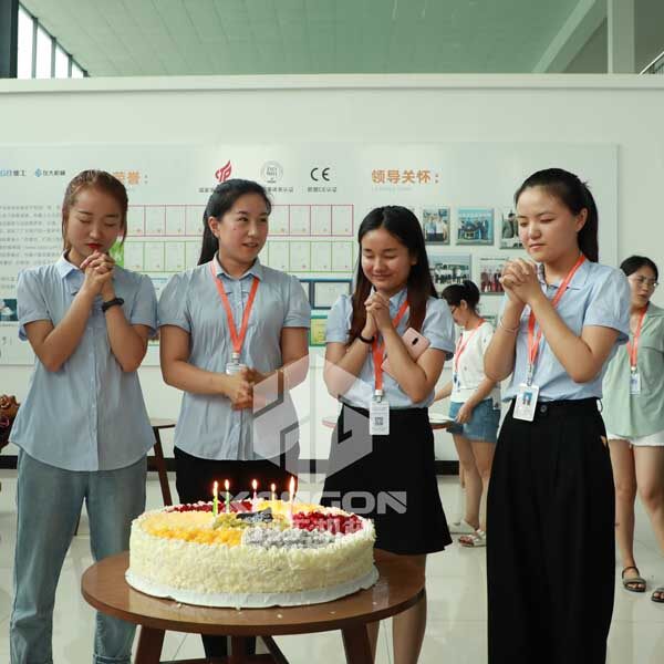 壓路機生產(chǎn)廠(chǎng)家