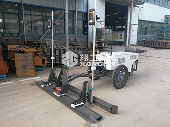 廠(chǎng)家直銷(xiāo)手扶混凝土攤鋪機的優(yōu)勢何在