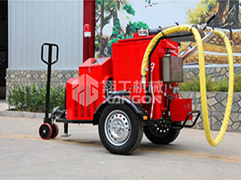 路面瀝青灌縫機是道路養護技術(shù)的好幫手