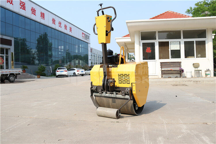 天氣轉冷,小型壓路機為什么會(huì )出現不能啟動(dòng)的情況？