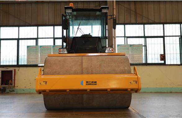 影響小型壓路機壓實(shí)效果的因素