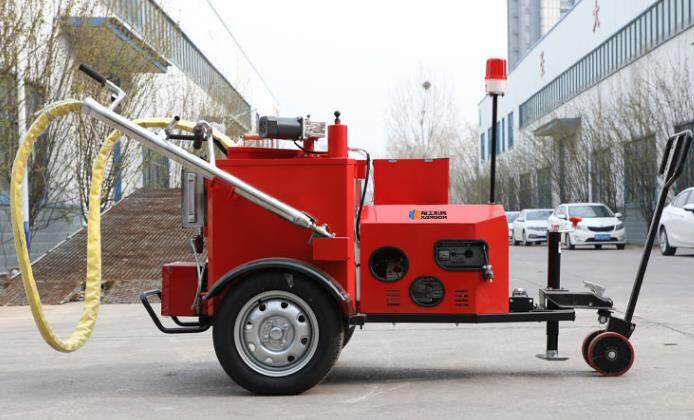 瀝青灌縫機磨合期，操作對了嗎