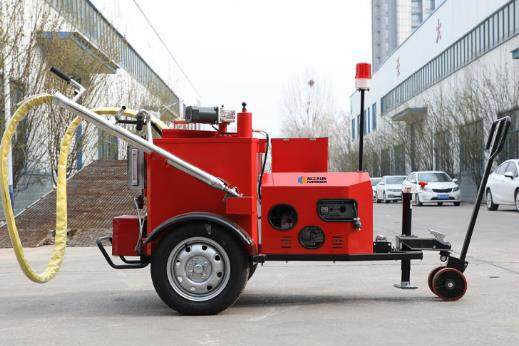 瀝青灌縫機不光看質(zhì)量，還要看品牌