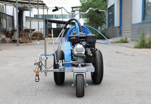 道路劃線(xiàn)機與傳統施工小PK 道路劃線(xiàn)機與傳統施工小PK